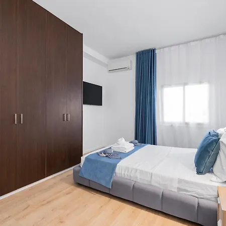 Paradise With Private Pool & Sea View דירה *