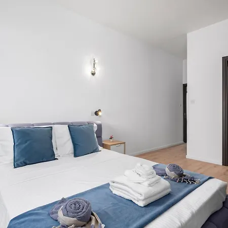 Paradise With Private Pool & Sea View לרנקה